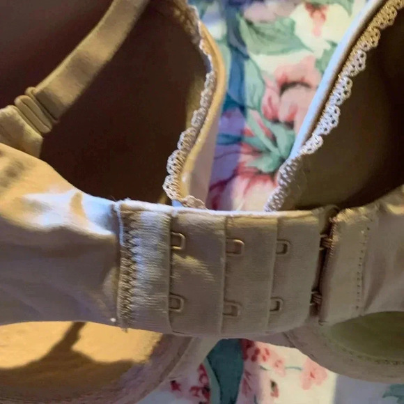 Victoria Secret Women’s Tan Bra Size 32 DDD - Picture 12 of 12